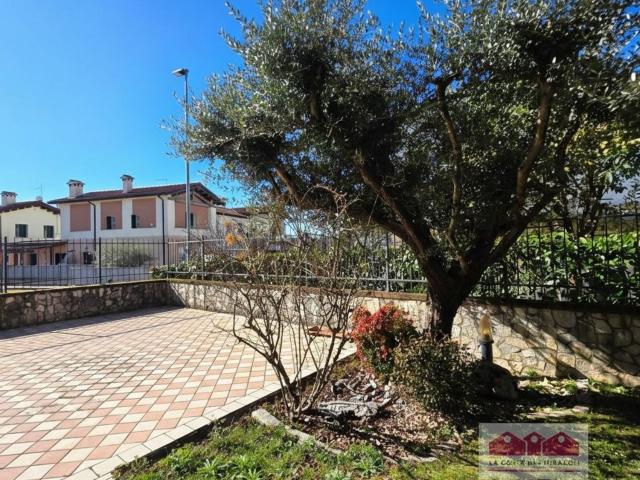 Casa in vendita a Vicenza, Veneto