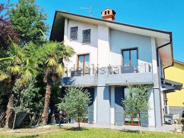Casa in vendita a Pontirolo Nuovo, Bergamo