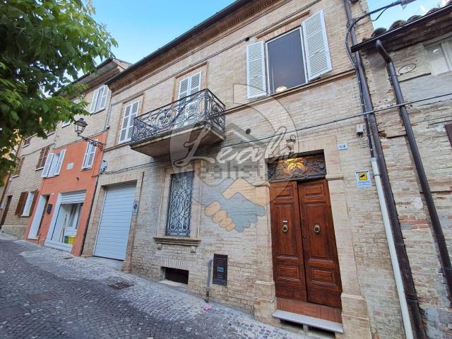 Casa in vendita a Marche, Fermo