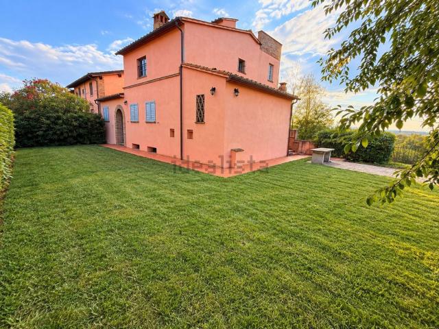 Casa in vendita a Frassineto, Arezzo