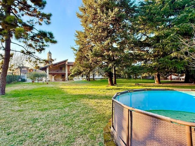Casa in vendita a Lurano, Lombardia