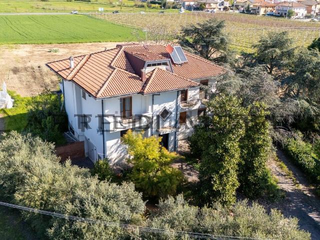 Casa in vendita a Rimini, Reggio Emilia