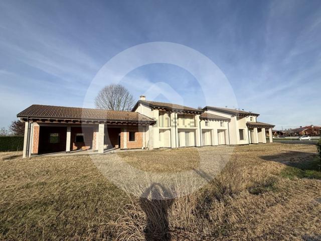 Casa in vendita a Fratte, Santa Giustina in Colle