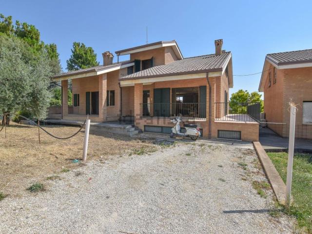 Casa in vendita a Magliano In Toscana, Toscana