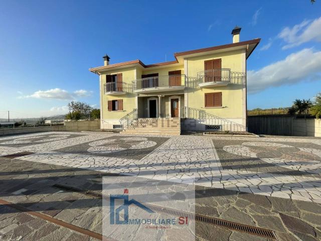 Casa in vendita a Contrada San Vito, Benevento