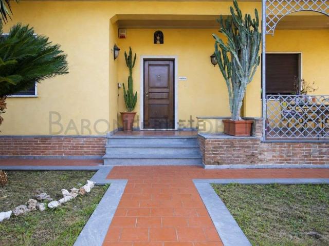 Casa in vendita a La Prada, Carrara