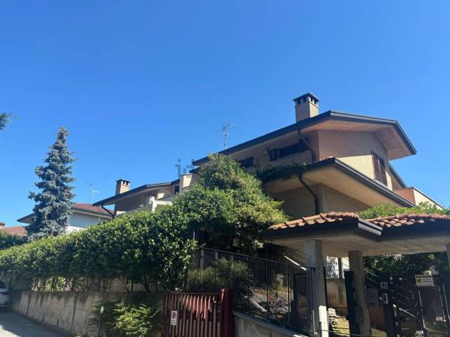 Casa in vendita a Robbiano, Giussano