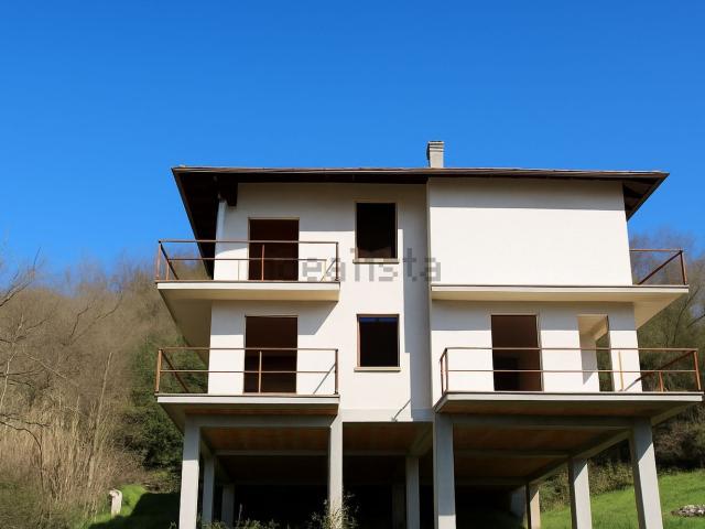 Casa in vendita a Moconesi, Ferrada