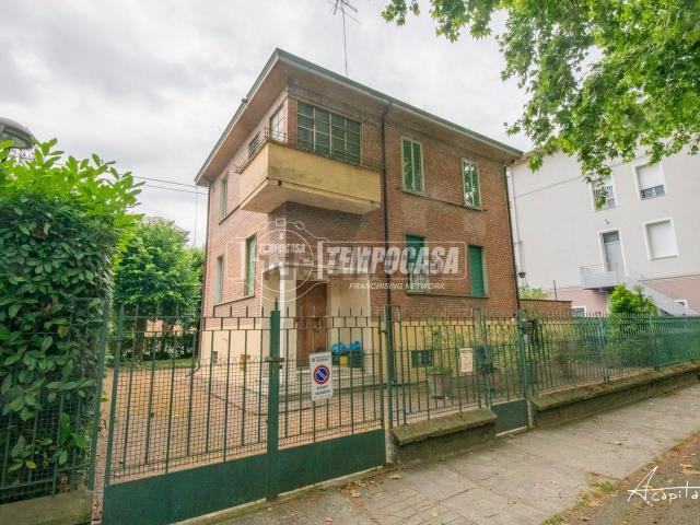 Casa in vendita a Buon Pastore-Sant'Agnese-San Damaso, Modena