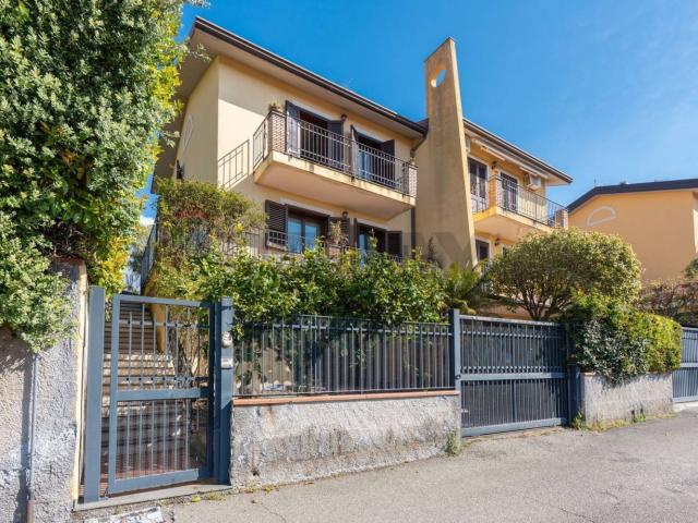 Casa in vendita a Trecastagni, Catania