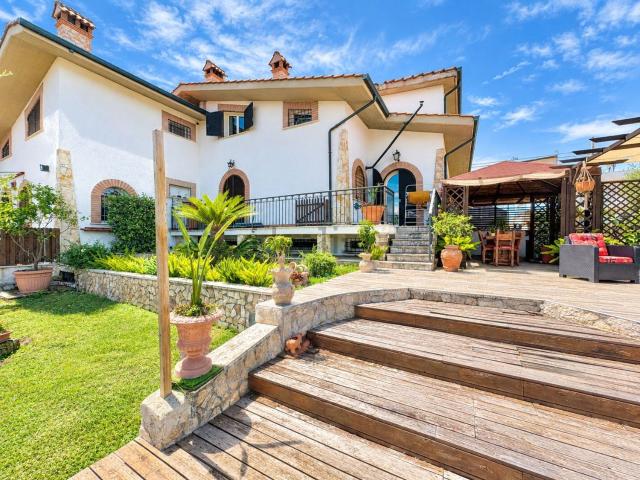 Casa in vendita a Colle Laghetto, Marco Simone