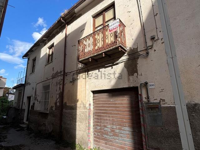 Casa in vendita a Ferrovia, Avellino