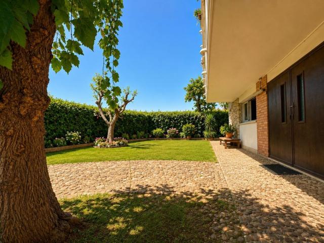 Casa in vendita a Camaiore, Toscana