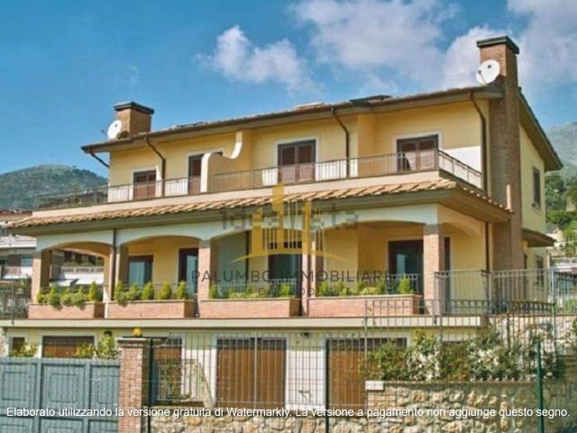 Casa in vendita a Formia, Lazio