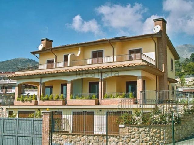 Casa in vendita a Formia, Lazio