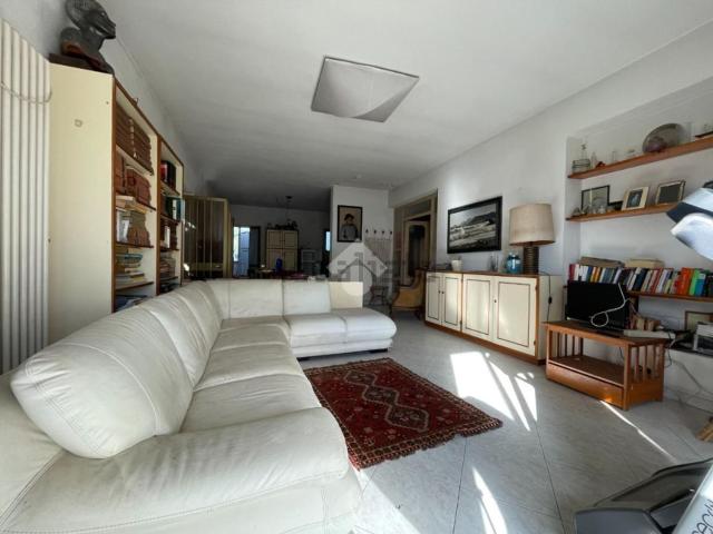 Casa in vendita a Marina Di Massa, Toscana