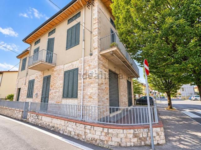 Casa in vendita a Ferruccia, Agliana