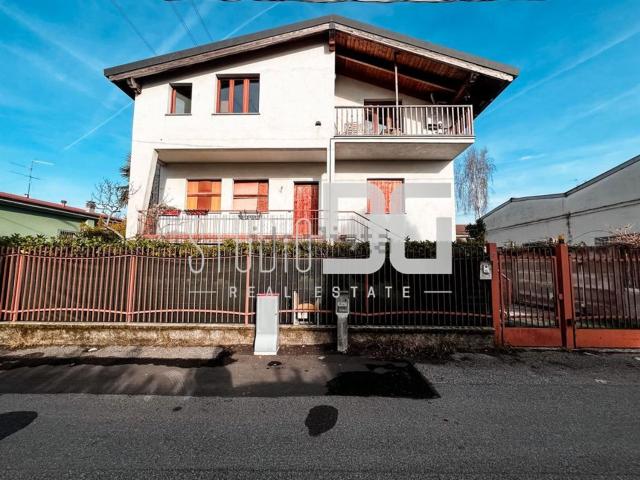 Casa in vendita a Boschetto, Desio