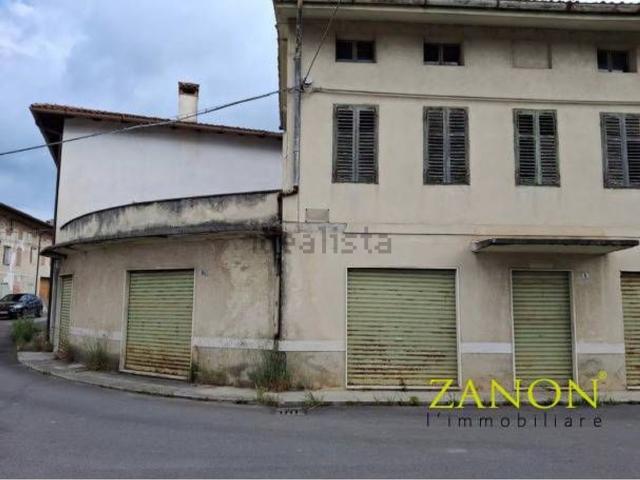 Casa in vendita a Lucinico / Ločnik / Luzinìs, Gorizia