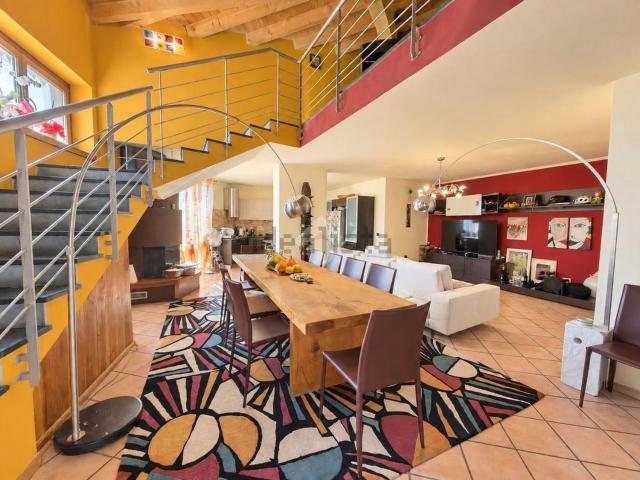 Casa in vendita a Bianzone, Sondrio