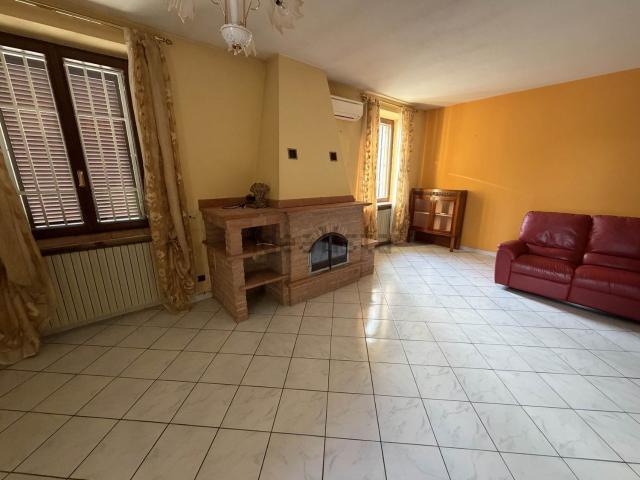 Casa in vendita a Cadeo, Reggio Emilia