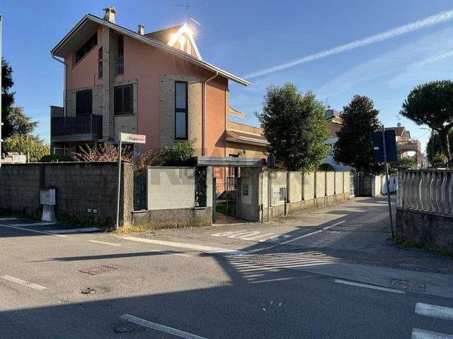 Casa in vendita a Cesate, Milano