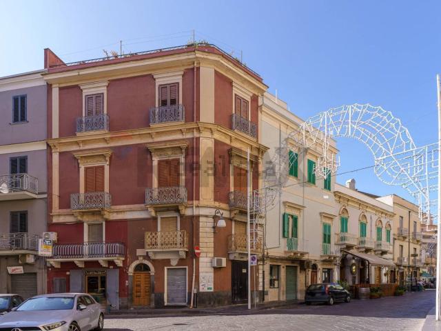 Casa in vendita a Bronte, Sicilia