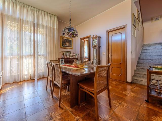 Casa in vendita a Rho, Lombardia