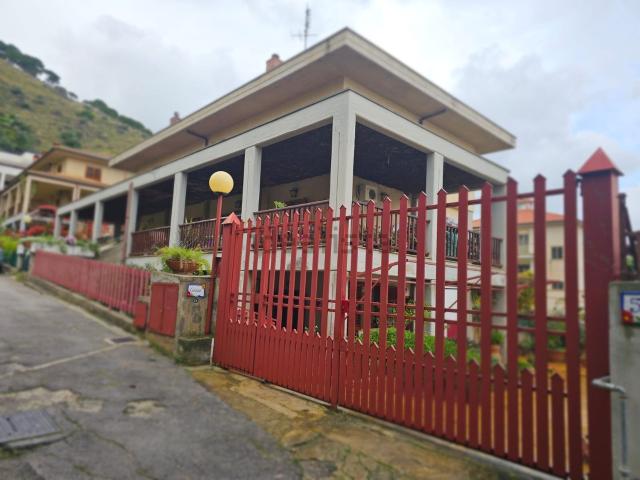Casa in vendita a V Circoscrizione, Palermo
