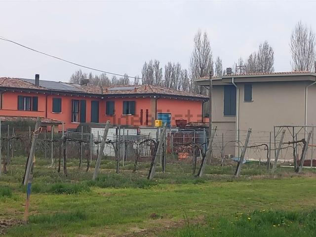 Casa in vendita a Villanova, Modena