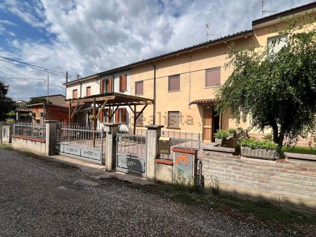 Casa in vendita a Serravalle Po, Lombardia