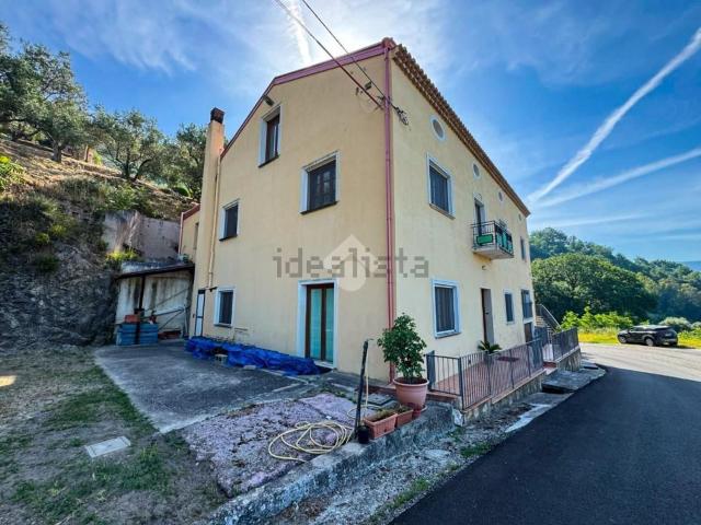 Casa in vendita a Calabria, Cosenza