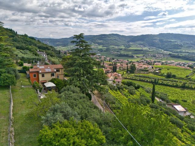 Casa in vendita a Negrar, Veneto
