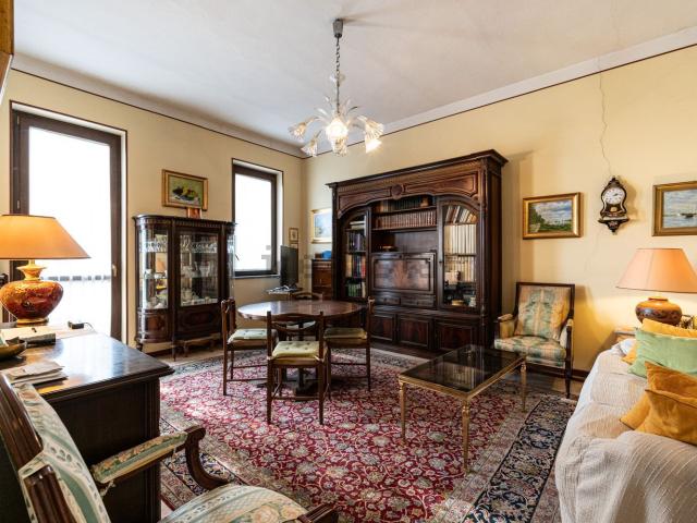 Casa in vendita a Trecate, Novara