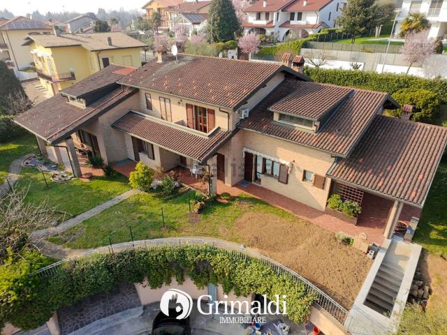 Casa in vendita a Cascina Siserana, Besana In Brianza