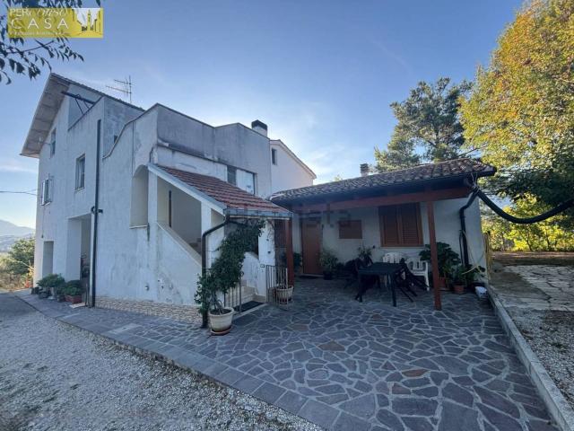 Casa in vendita a Scapriano, Teramo