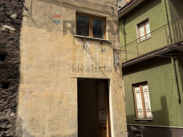 Casa in vendita a Biancavilla, Sicilia