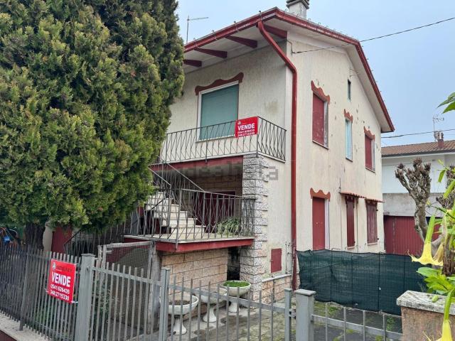 Casa in vendita a Savignano sul Rubicone, Forlì-Cesena