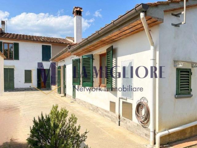 Casa in vendita a Agliana, Pistoia