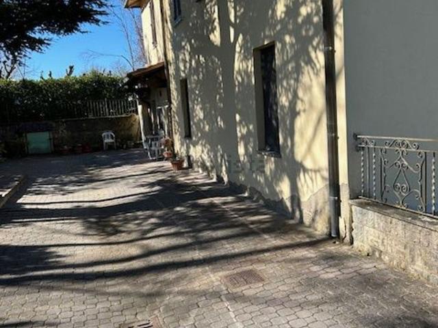 Casa in vendita a Palazzo Del Pero, Toscana
