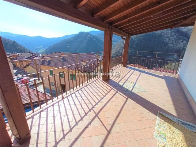 Casa in vendita a Oneta, Lombardia