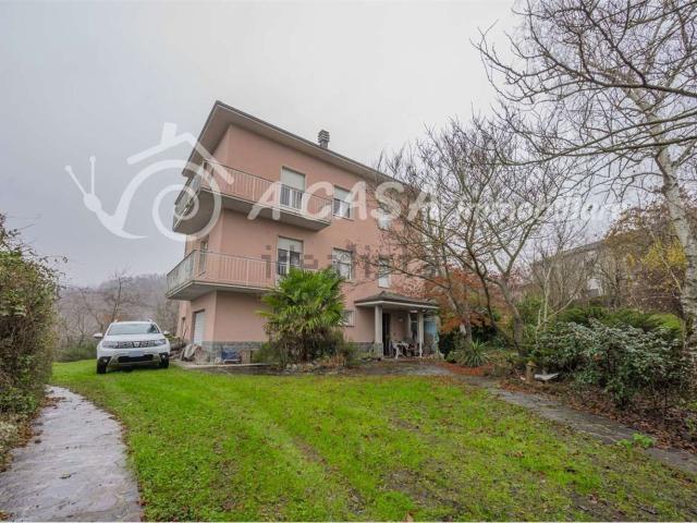 Casa in vendita a Terenzo, Parma