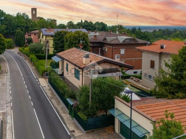 Casa in vendita a Unione dei comuni del Distretto Ceramico, Maranello