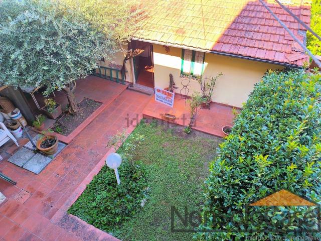 Casa in vendita a Galcetello e Villa Fiorita, Prato