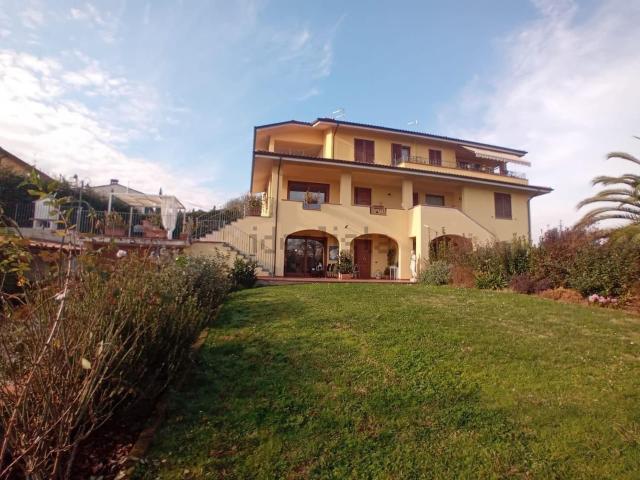 Casa in vendita a Uzzano, Toscana