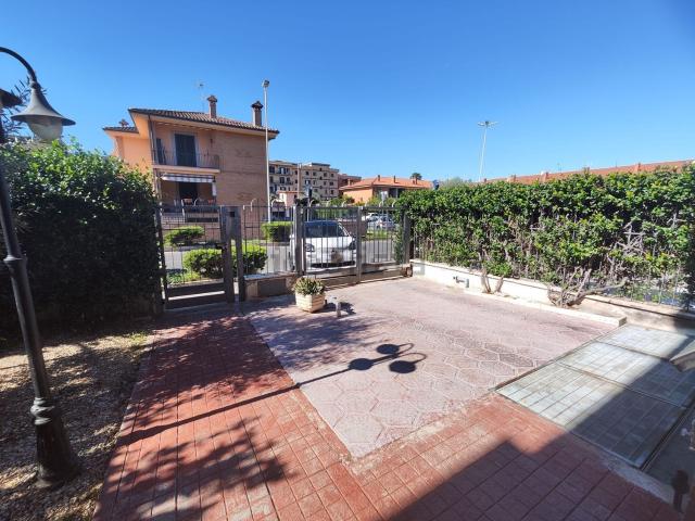 Casa in vendita a Torrenova, Roma Capitale