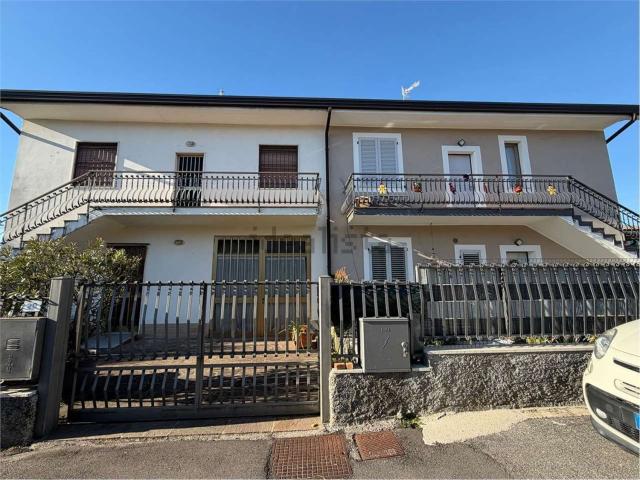 Casa in vendita a Lonato, Lombardia