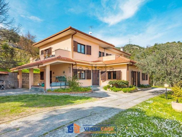 Casa in vendita a Loano, Liguria