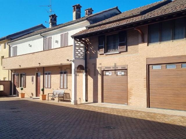 Casa in vendita a San Tommaso, Badia Pavese