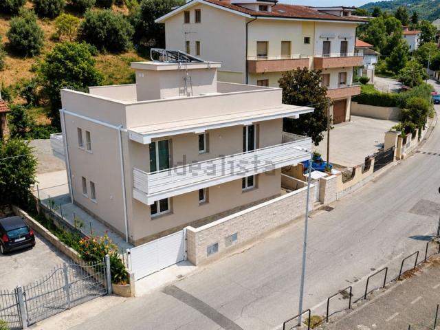 Casa in vendita a San Giovanni Teatino, Abruzzo